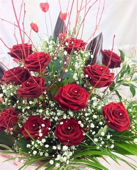 The Classic Dozen Red Roses Buy Online Or Call 353 0 21 4394203