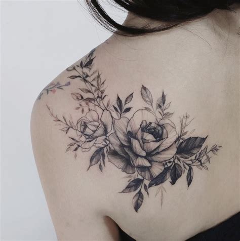 White Flower Tattoos Black And White Flower Tattoo Flower Tattoo Back
