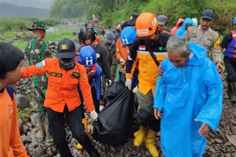 Satu Korban Tanah Longsor Di Gowa Kembali Ditemukan ANTARA News