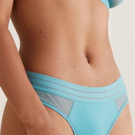 15 Most Comfortable Thongs Of 2021 According To Editors Glamour Uk