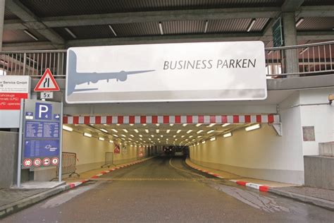 Frankfurt Flughafen Terminal Parken Marion Stevenson Info