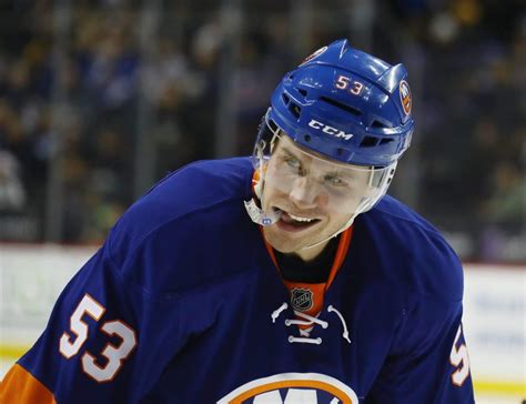 New York Islanders Casey Cizikas Returns For Tuesday Tilt Vs Florida