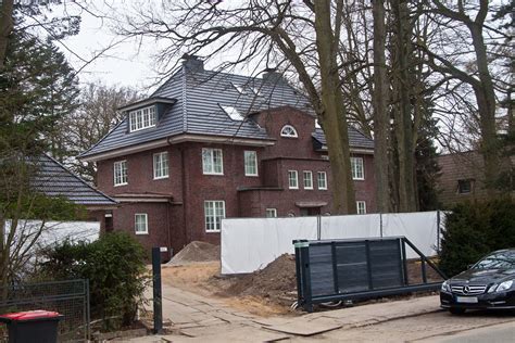 Ronald mcdonald haus homburg, homburg. Til Schweiger und seine neue Villa in Hamburg Nienstedten ...