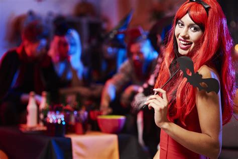 Halloween Dinner Party Games Adult Halloween Party Ideas The Ultimate