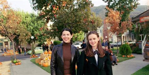 Gilmore Girls Town That Inspired Stars Hollow To Host A Fan Festival