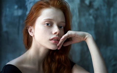 Ekaterina Yasnogorodskaya Necks Redhead Women Pale Face Portrait Rare Gallery