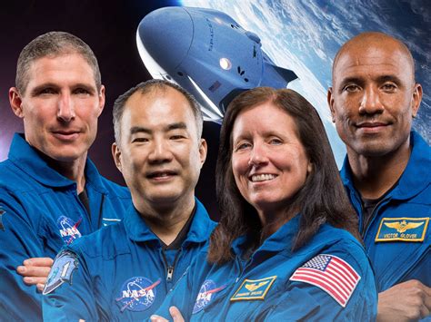 Mire En Vivo La Nave Espacial Crew Dragon De Spacex 4 Trae Astronautas