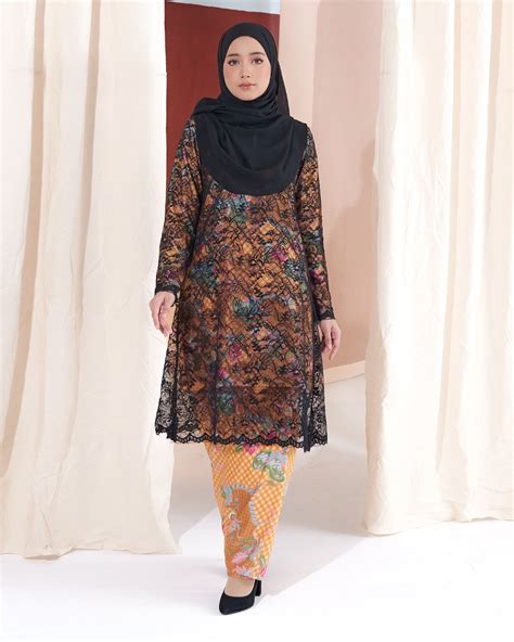 Baju Kurung Pahang Lace Esieka Poppy Black Muslimahclothingcom