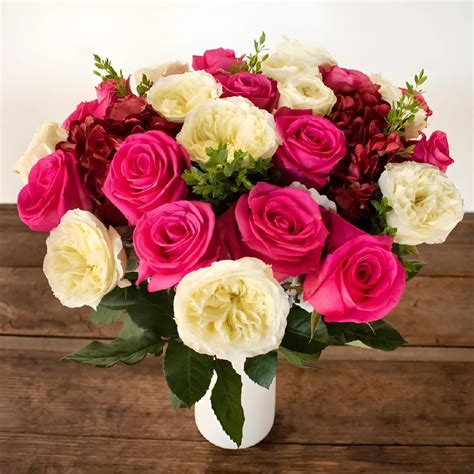 Wholesale Valentines Day Pretty Pink Rose Bouquets ᐉ Bulk Valentines