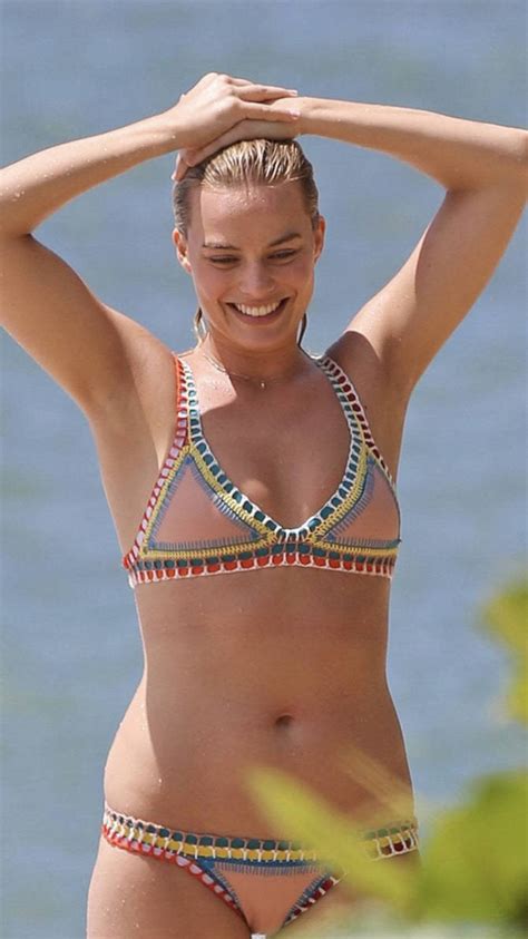 Margot Robbie S Belly Button Armpits By Alisonpatt On Deviantart