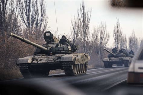 Fears Rise As Russian Military Units Pour Into Ukraine The New York Times