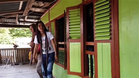 7 Potret Rumah Pedangdut Di Kampung Sebelum Renovasi Ada Yang Jadi Langganan Banjir