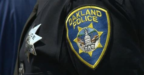 oakland police officer charged with courtroom perjury bribery 125 homicide cases under review