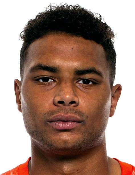 Manchester City Sign United States Goalkeeper Zack Steffen From