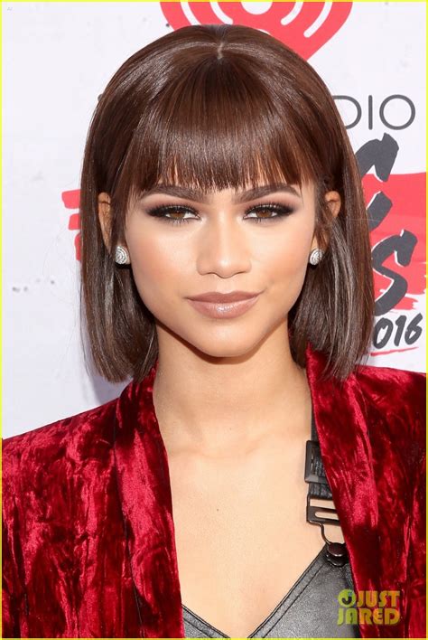 Zendaya Steps Out In Style For The Iheartradio Music Awards Photo