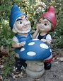 Gnomeo & Juliet with Shroom Statue - Click to enlarge | Gnome garden ...