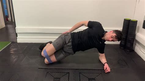 Banded Side Plank Clams Youtube