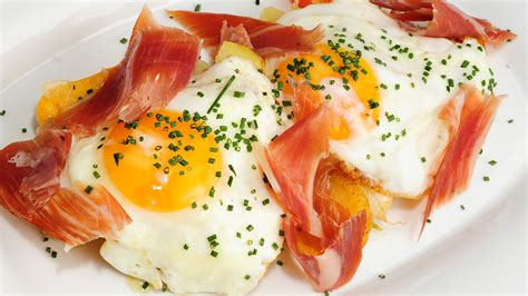 Huevos Fritos Con Jamon