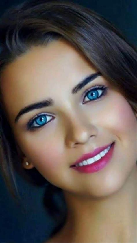 Pin De Istvasimon En Faces Chicas De Ojos Azules Belleza Mujer