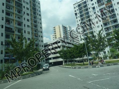 Stesen ini dinamakan sempena lokasi stesen yang terletak di pekan sungai besi. Pangsapuri Permai | Landbar.com