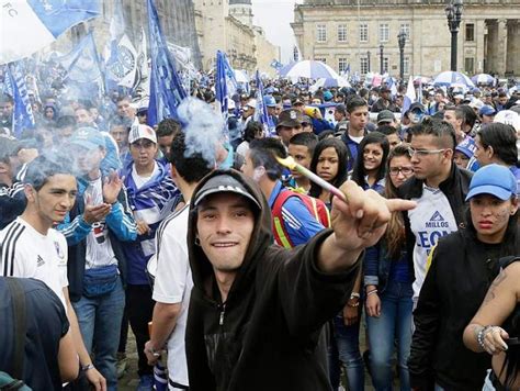 Este 18 de junio, millonarios cumple 74 años de existencia. Fotos de los hinchas festejan el cumpleaños de Millonarios ...