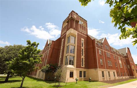 residential colleges campus living and learning baylor university