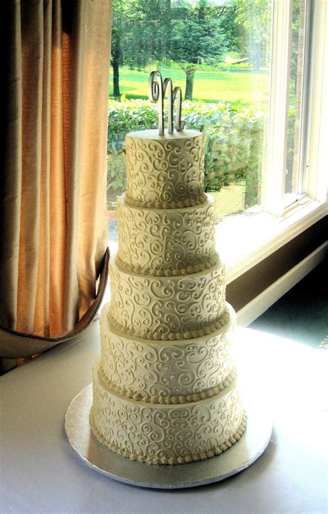 12 garden design indoor outdoors ideas. Scroll Wedding Cake, By Wendy DeBord (With images ...