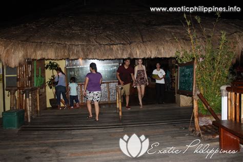 Lantaw Floating Native Restaurant Cordova Eating Like The Locals