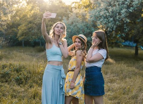 Group Of Girls Friends Take Selfie Photo Stock Image Image Of Relationship Girls 118038611