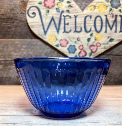 PYREX Cobalt Blue Sculptured 3 Cup Mixing Bowl 7401 S Ribbed Etsy