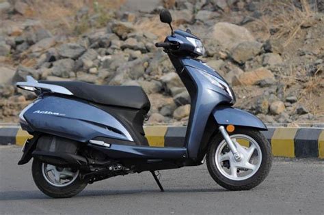 Detailed bikes comparison on honda activa 5g vs honda aviator; Honda Activa or Aviator - Feature - Autocar India