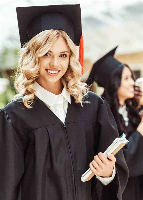 Whichever graduation quotes you decide on, try to add a piece of yourself as well. What to Write in a Graduation Card (78 Messages, Wishes, Quotes, and Congratulations ...