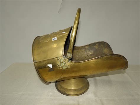 Murrays Auctioneers Lot 279 Brass Coal Scuttle