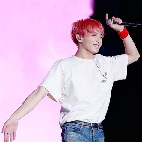 May 28, 2021 · indeks harga saham gabungan (ihsg) di bursa efek indonesia (bei) jumat dibuka menguat 33,44 poin atau 0,57 persen ke posisi 5.875,27.sementara kelompok 45 saham unggulan atau indeks lq45 naik 8,74 poin. Joen JungKook 🐰 #🍪🍪 | Jungkook, Bts photo, Bts jungkook