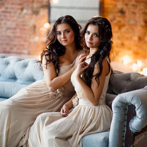 Pin By Beautiful Women Of The World On Double Take Twins And Sisters Attractive Women