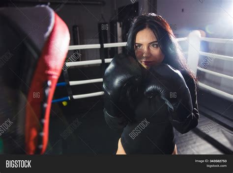 Beautiful Girl Boxing Image And Photo Free Trial Bigstock