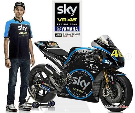 The sky racing team vr46 is not just a racing team. MotoGP 2018: Foto Rossi Pakai Seragam M1 Sky Racing Team ...