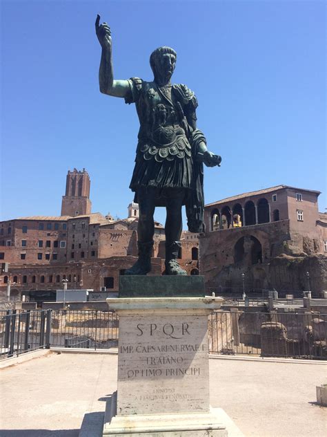 Statue of Trajan celebrating after unlocking legions : civ