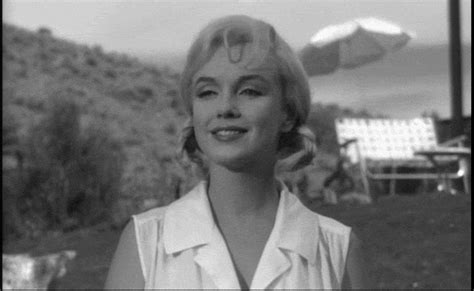 Marilyn Monroe Glamourous  Wiffle