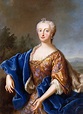 Maria Amalia von Österreich (1701-1756) in einer bestickten Robe. von ...