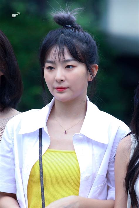 Pin by äº­ç é» on Seulgi | Korean girl groups, Red velvet seulgi, Seulgi