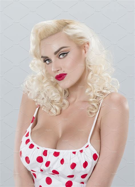 Pinup Model Featuring Polka Dot Pinup And Pin Up High Quality