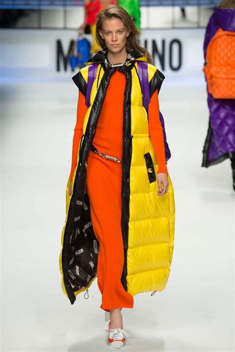 Moschino Fall 2015 Ready To Wear Collection Gallery