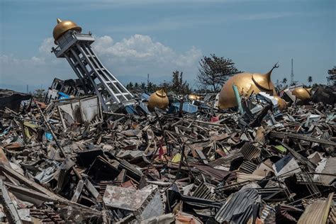 Earthquake news and analysis on current. More Photos From Indonesia's Devastating Earthquake and Tsunami - The Atlantic