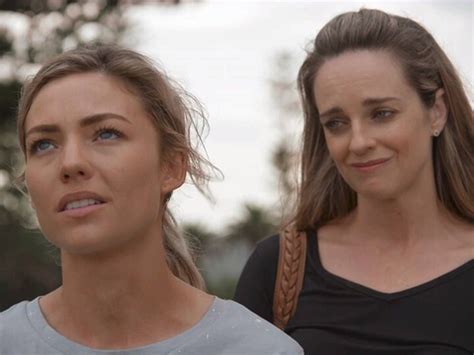 Home And Away On Tv Series 33 Episode 110 Channels And Schedules Uk
