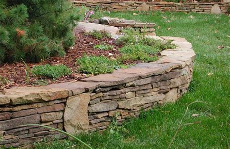 15 Beautiful Garden Wall Ideas For Your Landscape Tilly 42 Off