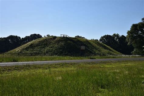 Choctaw Indians Legend Of Nanih Waiya Cave Mound Mysterious