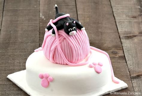Funny cats with petard and birthday cake. Kids Birthday Cakes - 120 Ideas, Designs, & Recipes