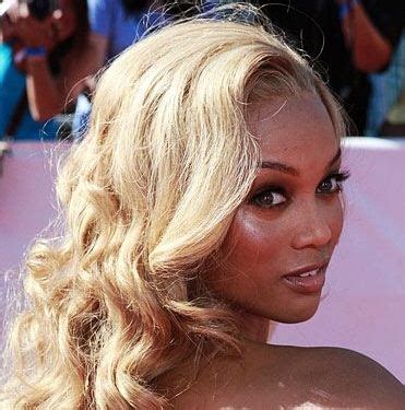 Check out hollywood's most gorgeous blonde hair colors and pinpoint the perfect highlights or shade for you. honey blonde hair on black women | The Hairstyle 9