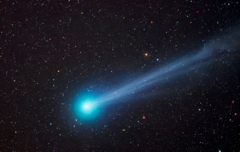 The Super Giant Comet Flies To The Earth And Will Leave The Solar